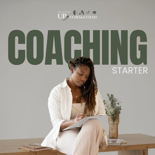 Coaching Starter - Femme concentrée prenant des notes pour sa transformation personnelle.