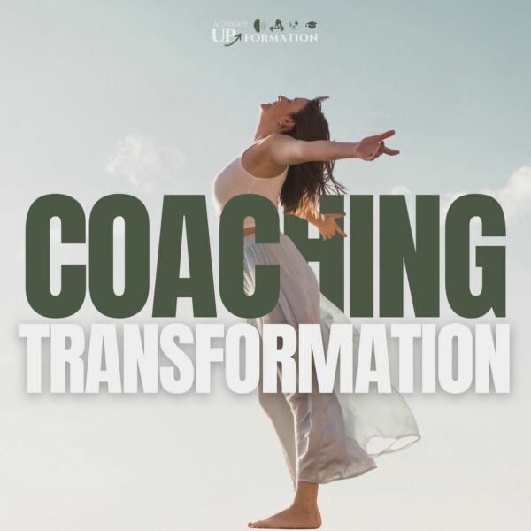 Femme en tenue fluide, les bras ouverts, symbolisant la liberté et la transformation personnelle grâce au coaching.
